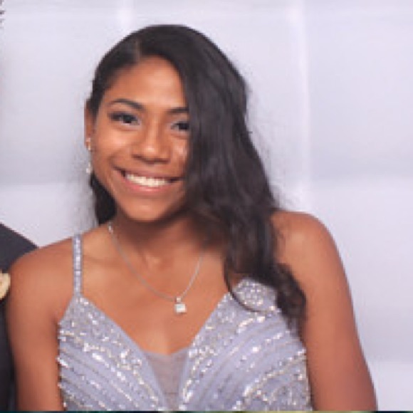 Formal gown//PROM DRESS!! - Picture 3 of 3